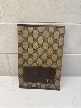 Vintage authentic Gucci Monogram Canvas logo Tv Guide/notebook Holder in Brown